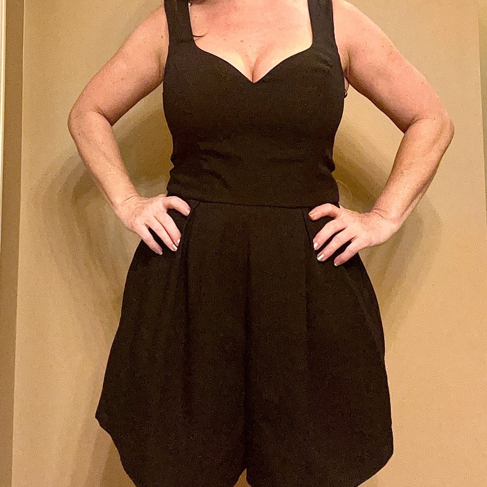 NWT black size Small one piece jumper - Picture 6 of 6